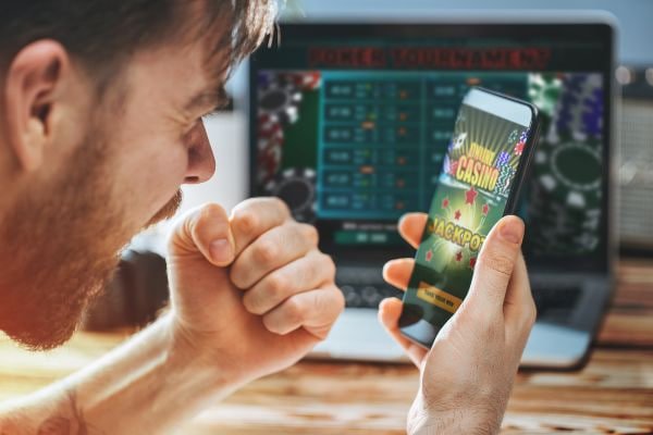 Big Bass Splash slot-style scene on tkbaazi for Bangladesh mobile users